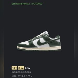 never worn nike dunk low green metallic